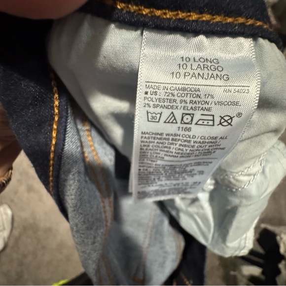 Old Navy Rockstar Super Skinny Jeans‎ | Size 10 Long | Dark Wash Never Worn - Picture 4 of 5